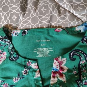 Van Heusen 3/4 sleeve top